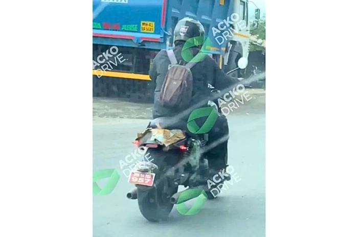 Updated Yezdi Roadster spied ahead of August 12 launch